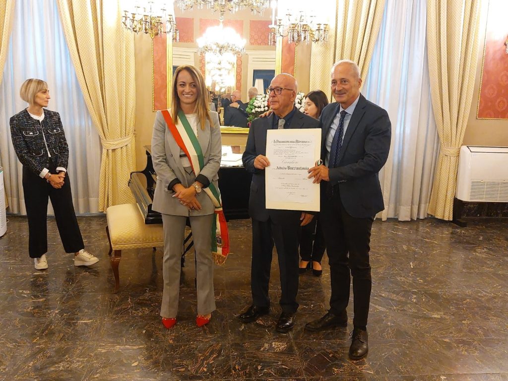 Undici onorificenze dell'Ordine al merito della Repubblica italiana 2 alfredo bucciantonio 3