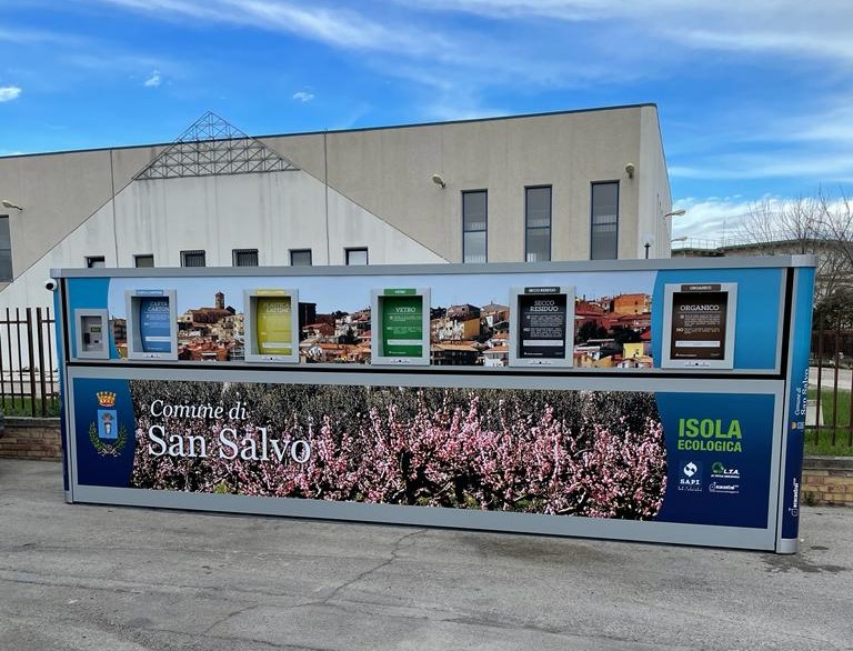 San Salvo intensifica la lotta contro l'abbandono dei rifiuti: in arrivo i primi verbali 3 isola ecologica 167