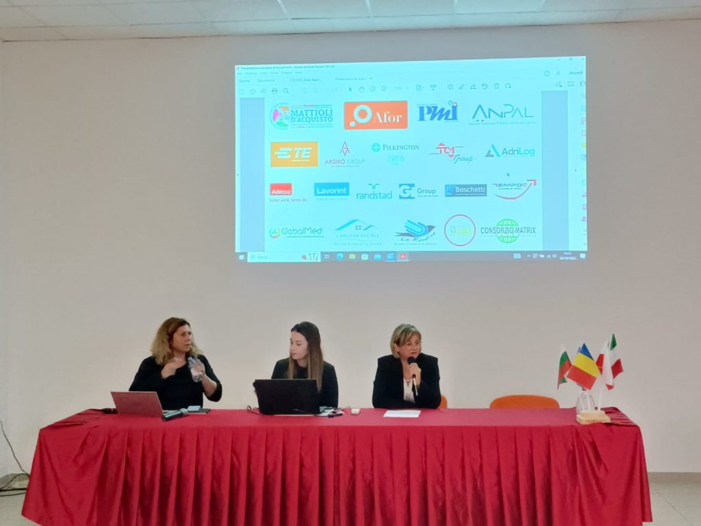 Career Day al Mattioli-D'Acquisto di San Salvo 3 scuola e lavoro 01