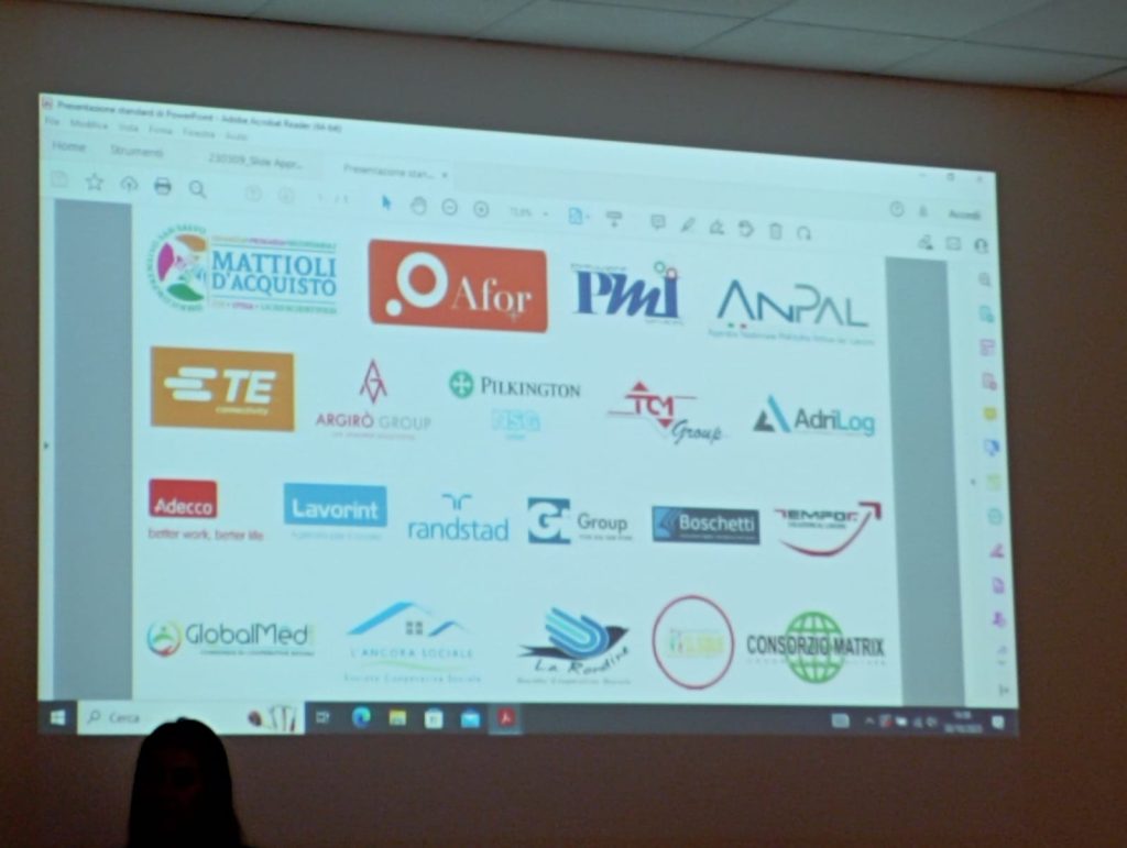 Career Day al Mattioli-D'Acquisto di San Salvo 6 scuola e lavoro 08