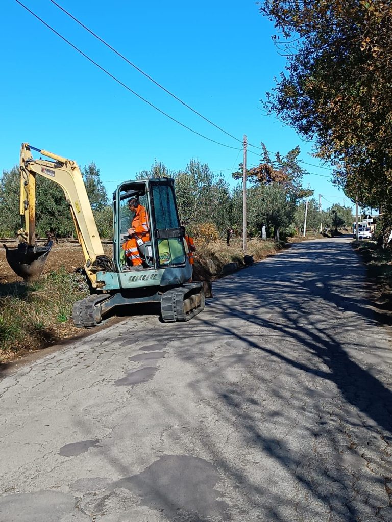 Iniziati lavori di sistemazione stradale a Bardascilli 4 IMG 20231219 WA0035