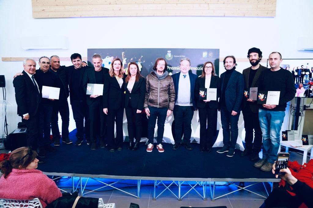 Prima edizione del Premio Internazionale Alfredo Salerno, Marcozzi: «Nel ricordo di un sindaco straordinario» 3 Premio Lafredo Salerno foto di gruppo