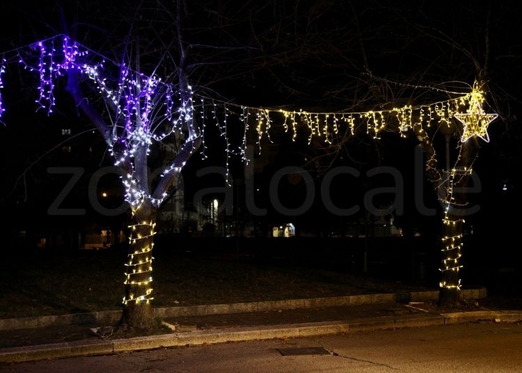 Quartiere San Paolo, si accendono le luminarie di Natale 3 Progetto senza titolo 2023 12 11T215504.830