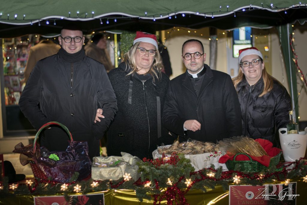 Successo scintillante al mercatino natalizio di Gissi 12 WhatsApp Image 2023 12 04 at 22.06.52 4