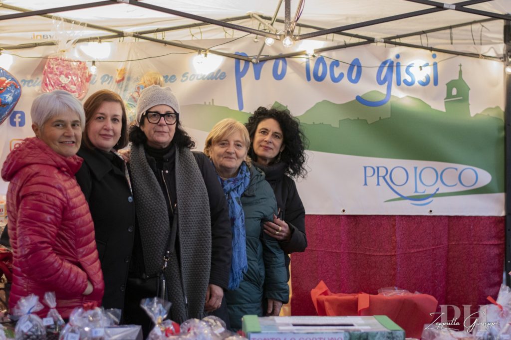 Successo scintillante al mercatino natalizio di Gissi 27 WhatsApp Image 2023 12 05 at 08.16.06