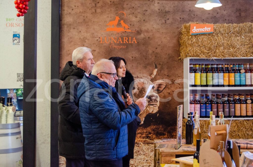 Vasto, inaugurata la Bio Vineria: un viaggio sensoriale tra vini biologici e biodinamici 21 zonalocale griff 20