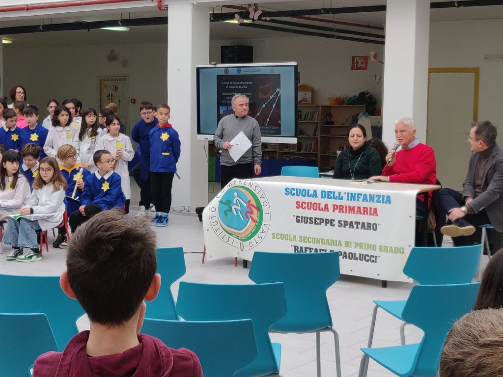 Alla scuola "G. Spataro" il ricordo dei campi di concentramento di Histonio Marina 15 4b