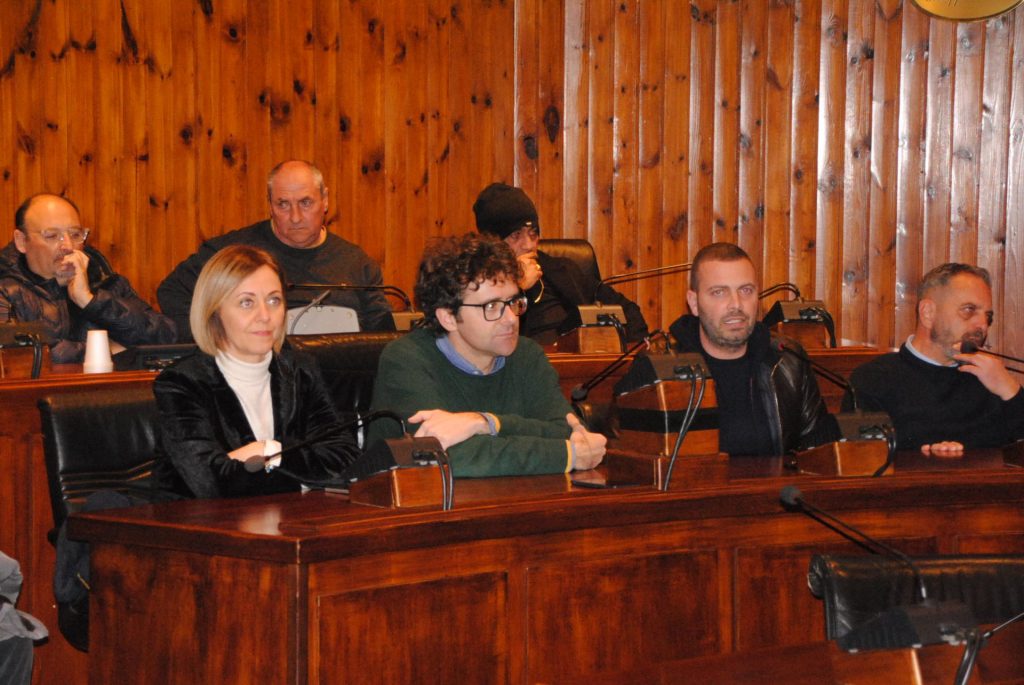 Presentata la Vastese Calcio 2023/2024: obiettivo, mantenere la categoria 4 Vastese presentazione al Comune 7