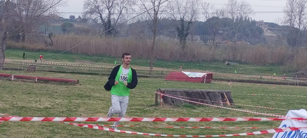 Scuola media "R. Paolucci" sul podio nella corsa campestre regionale 4 6