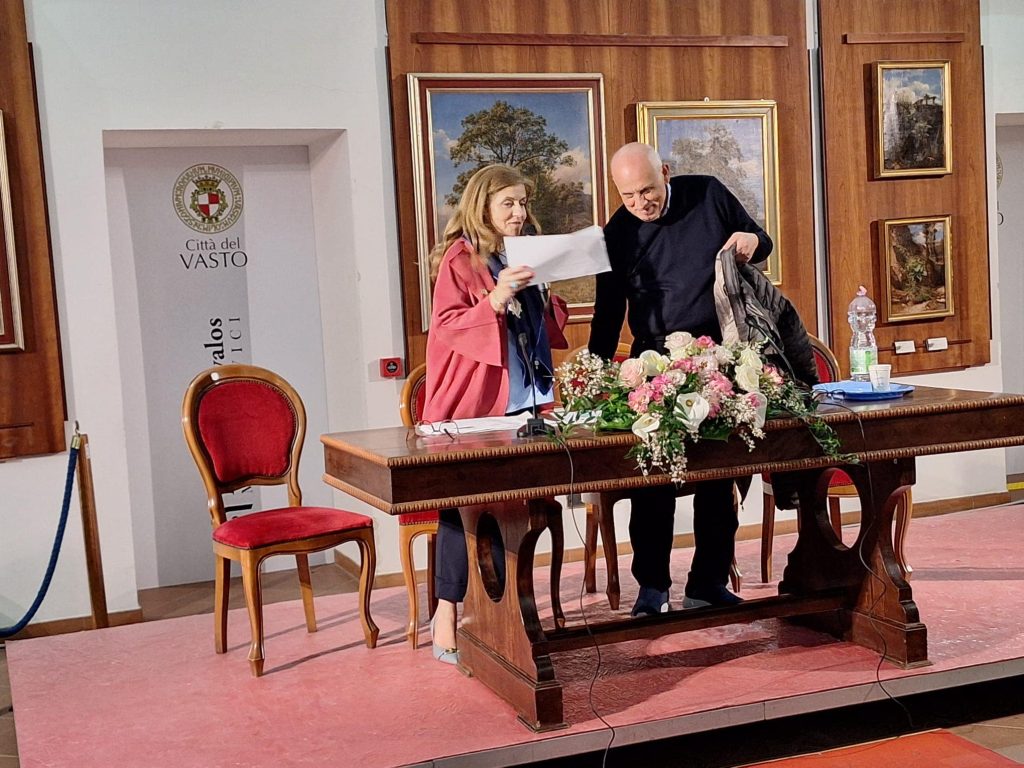 Nuova Direzione Didattica Vasto, partecipazione all'incontro con Domenico Barrilà 4 Domenico Barrila 3