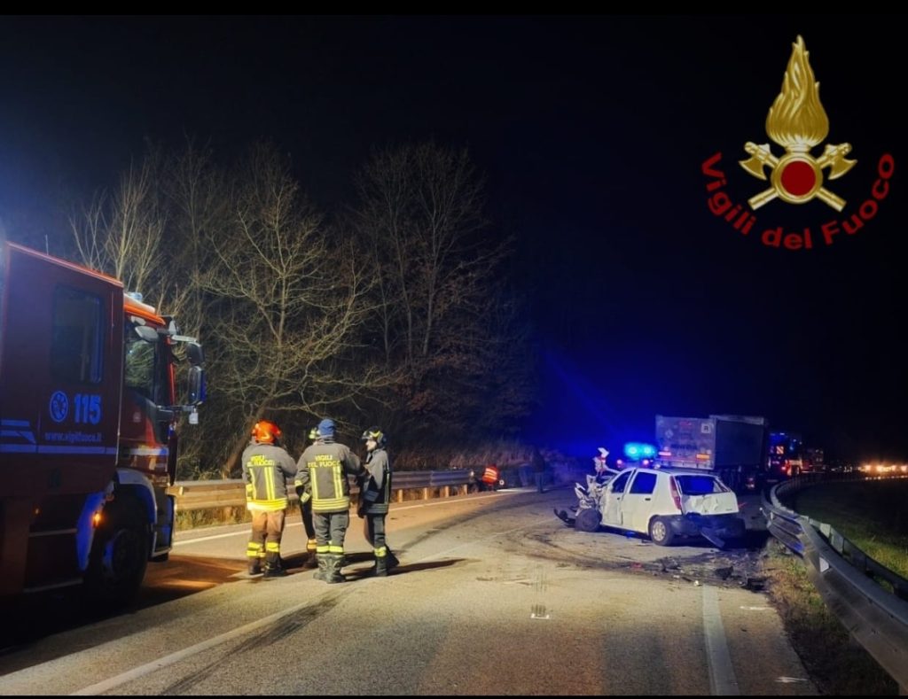 Incidente sulla SS647, intervento vigili del fuoco e carabinieri 3 IMG 20240301 230502
