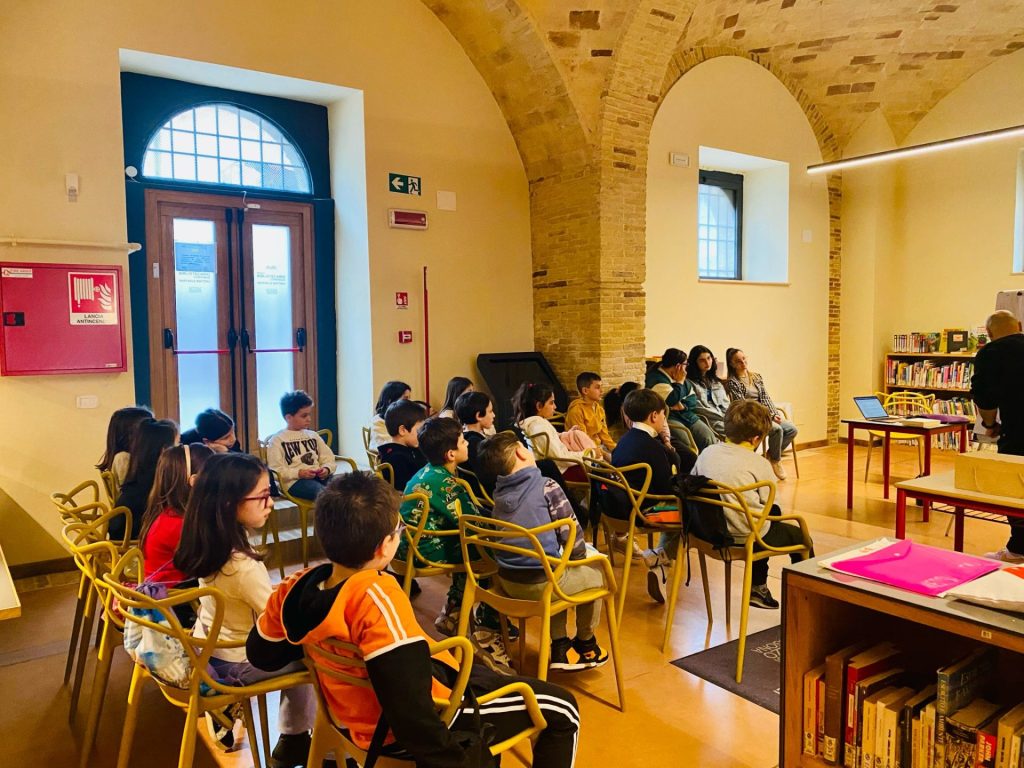 Al Polo Bibliotecario Mattioli il terzo appuntamento del "Liceo dei Bambini" 4 WhatsApp Image 2024 03 01 at 18.13.36