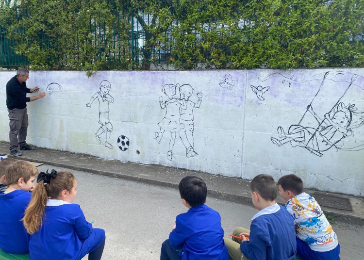 Arte e cittadinanza attiva: gli alunni del plesso G. Peluzzo protagonisti del cambiamento nella scuola 8 7
