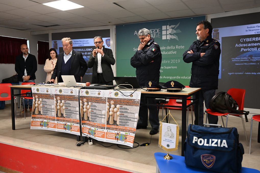 Lions Club Vasto Adriatica Vittoria Colonna e IIS Mattei su bullismo e cyberbullismo 14 Lions Bullismo e Cyberbullismo IIS Mattei Vasto 20240422 007