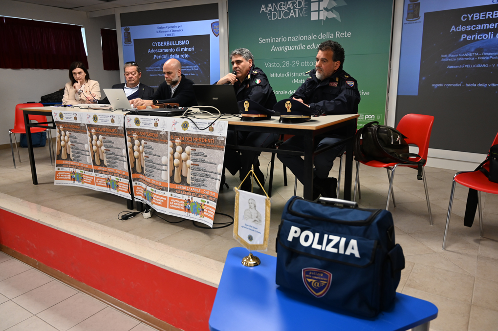 Lions Club Vasto Adriatica Vittoria Colonna e IIS Mattei su bullismo e cyberbullismo 7 Lions Bullismo e Cyberbullismo IIS Mattei Vasto 20240422 054
