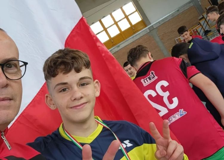 Gioia Pallamano Vasto, l'U15 vince il titolo regionale 5 Pallamano Vasto U15 2