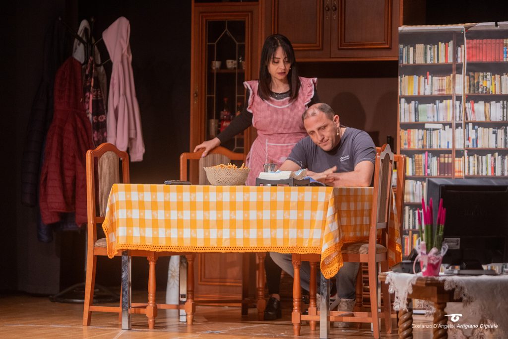 "Sem Arminiut": solidarietà e spettacolo al Teatro Figlie della Croce di Vasto 16 sem arminiut 06