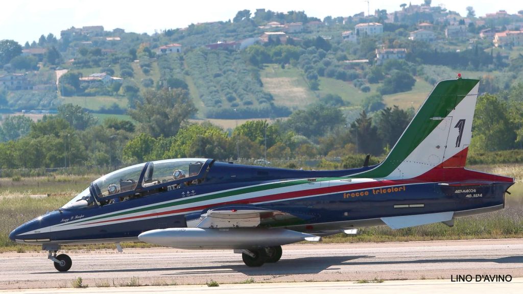 AAA Vasto accoglie le Frecce Tricolori all'Aeroporto d'Abruzzo 3 5 Frecce Tricolori verso il parcheggio