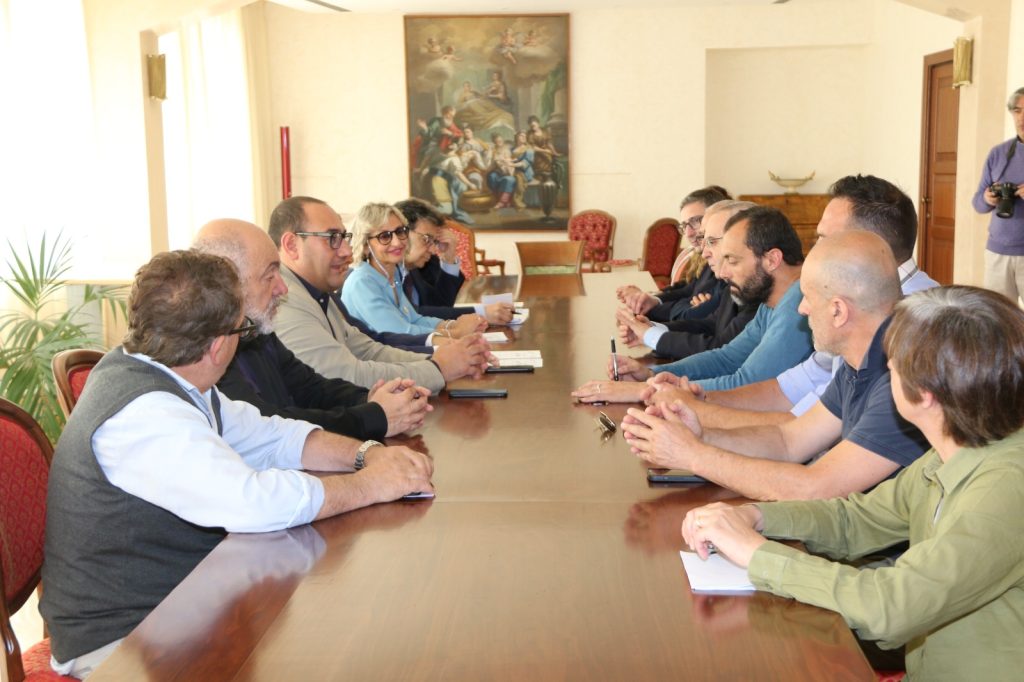 Abruzzo, siglato protocollo per la qualità del lavoro agricolo 2 IMG 20240520 WA0011