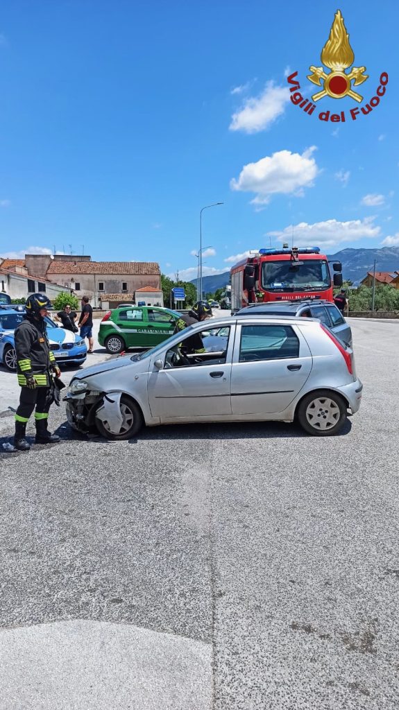 Incidente sulla SS 85, tre auto coinvolte, ferito un anziano 3 IMG 6005 W