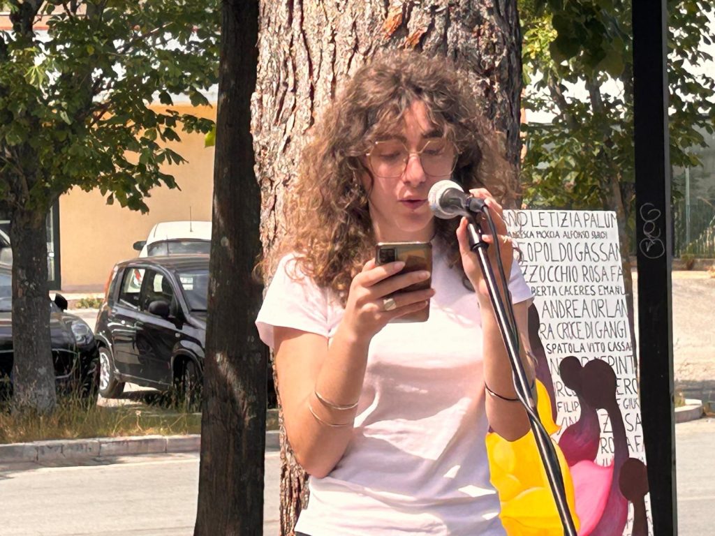 "Il tempo del noi", inaugurata nel quartiere San Paolo l'opera degli studenti del Pàntini-Pudente dedicata a Lea Garofalo 7 STUDENTESSA 3