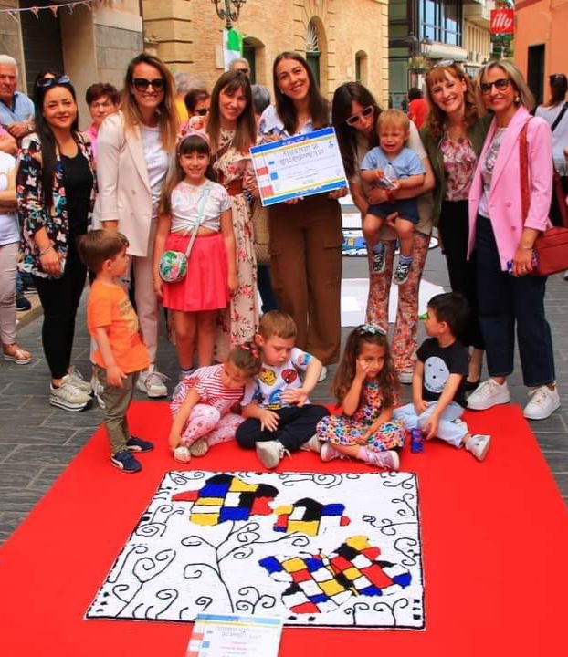 Successo della quarta edizione dell'Infiorata all'uncinetto di San Salvo 14 bimbo
