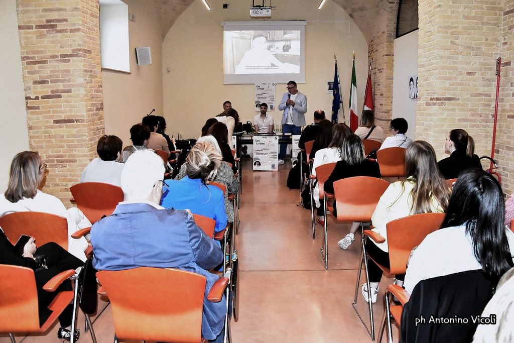 A lezione di gentilezza e rispetto con Raffaele Capperi 4 caffe letterario Emily Raffaele Capperi 3