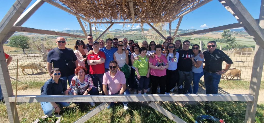 Successo per i “Laboratori in fattoria” del centro aggregativo “Il Mosaico” di San Salvo 2 il mosaico in fattoria 2