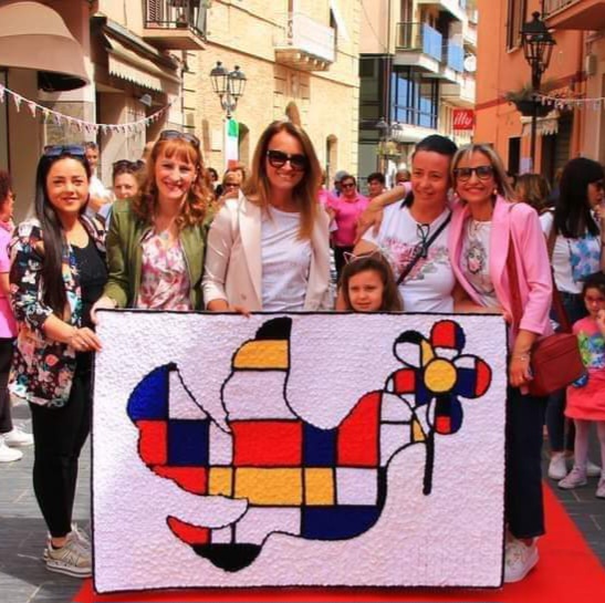 Successo della quarta edizione dell'Infiorata all'uncinetto di San Salvo 9 melvin jones