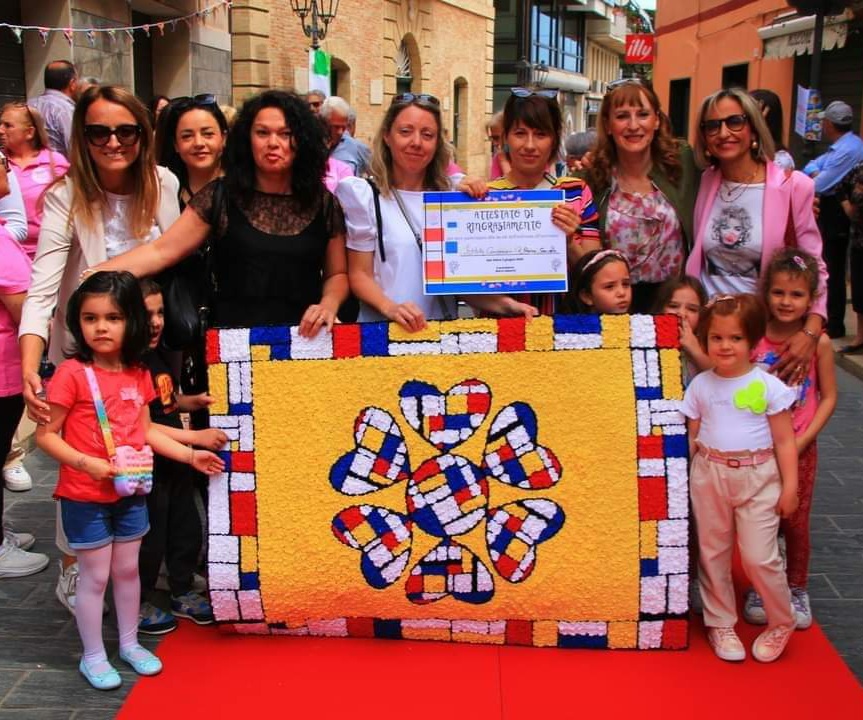 Successo della quarta edizione dell'Infiorata all'uncinetto di San Salvo 15 ripalta 2