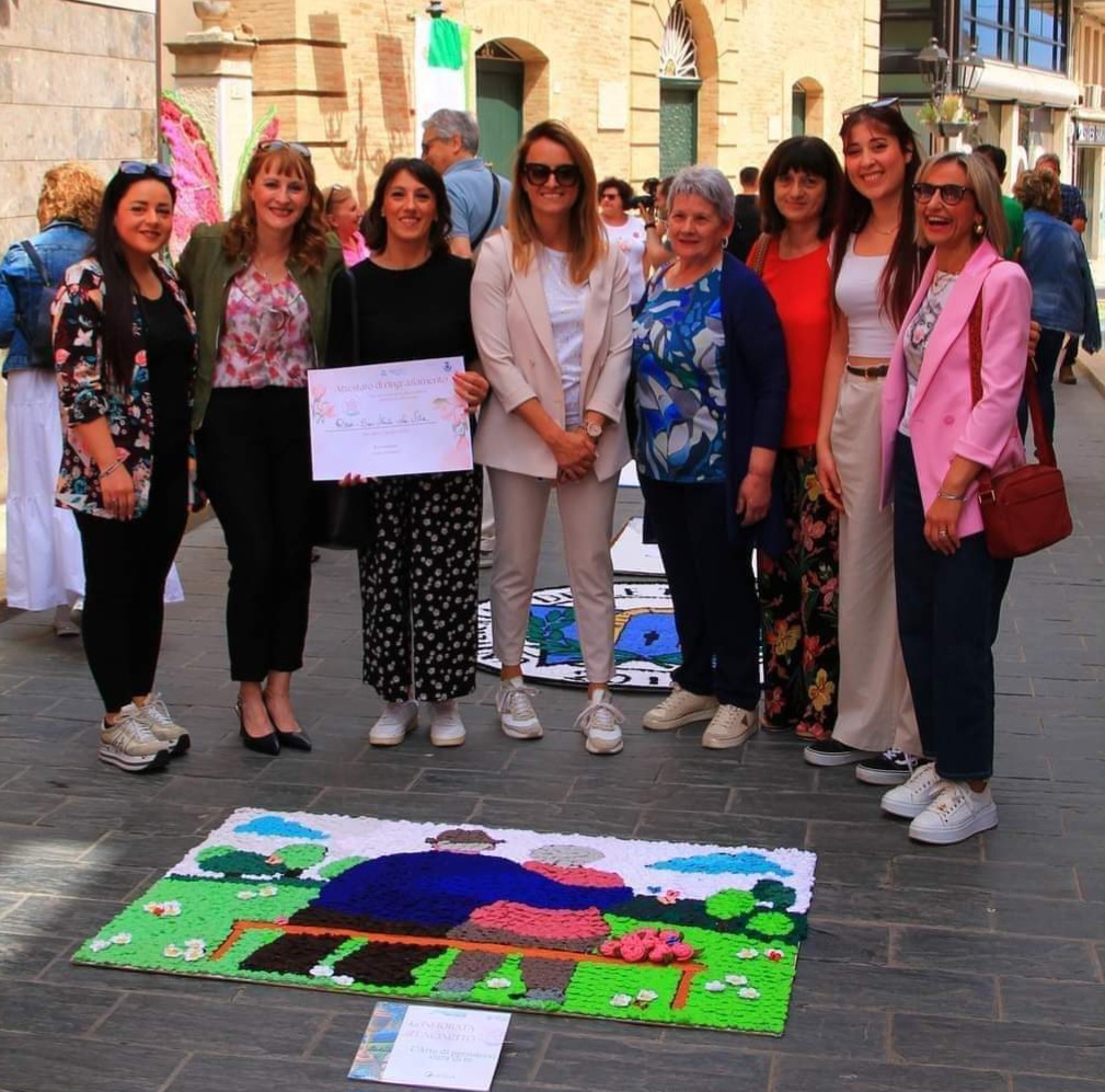 Successo della quarta edizione dell'Infiorata all'uncinetto di San Salvo 8 rsa 2