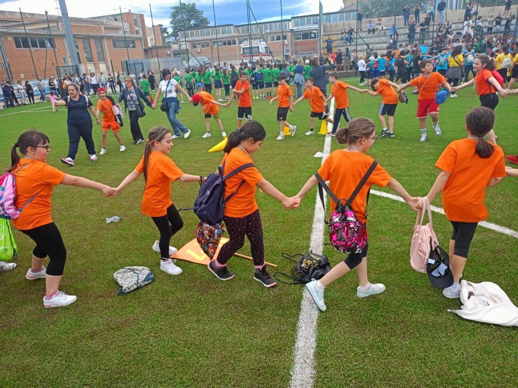 Gli studenti della scuola primaria Martella di Vasto partecipano a "Sportivando - Mini Olimpiadi" 3 sportivando 2