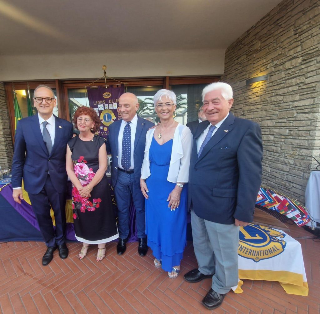 Passaggio del martelletto al Lions Club Vasto Host: il nuovo presidente è Michele Del Borrello 12 WhatsApp Image 2024 07 11 at 18.27.51 11