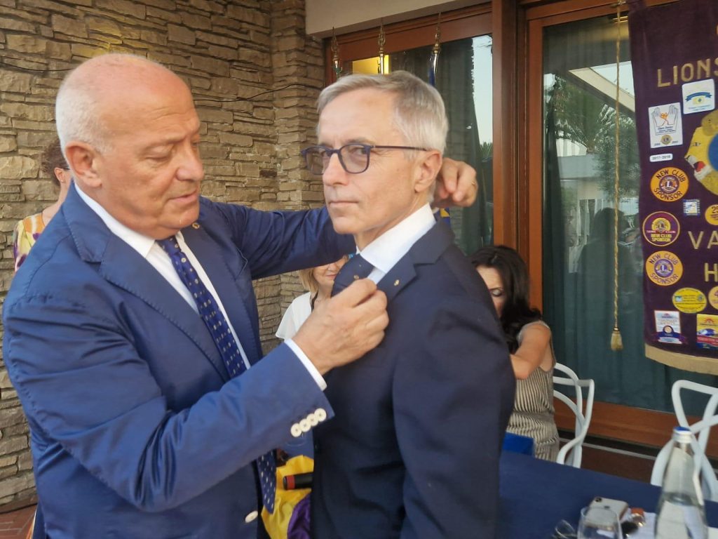 Passaggio del martelletto al Lions Club Vasto Host: il nuovo presidente è Michele Del Borrello 16 WhatsApp Image 2024 07 11 at 18.27.51 15