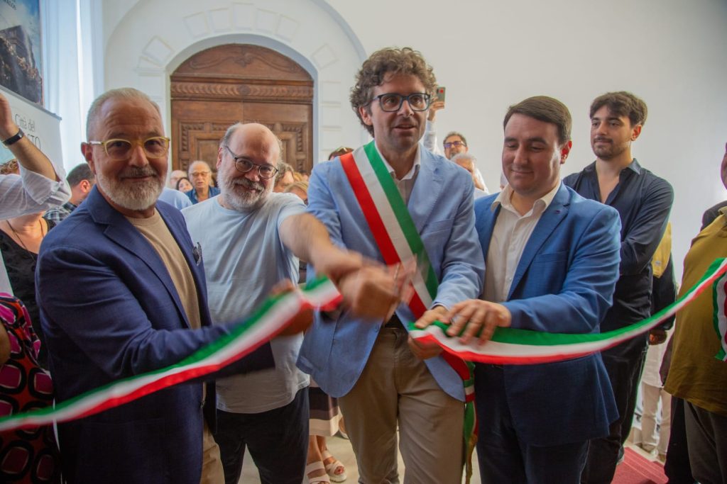 "Sottotraccia": l'arte contemporanea in mostra a Palazzo d'Avalos 7 Premio Vasto 0