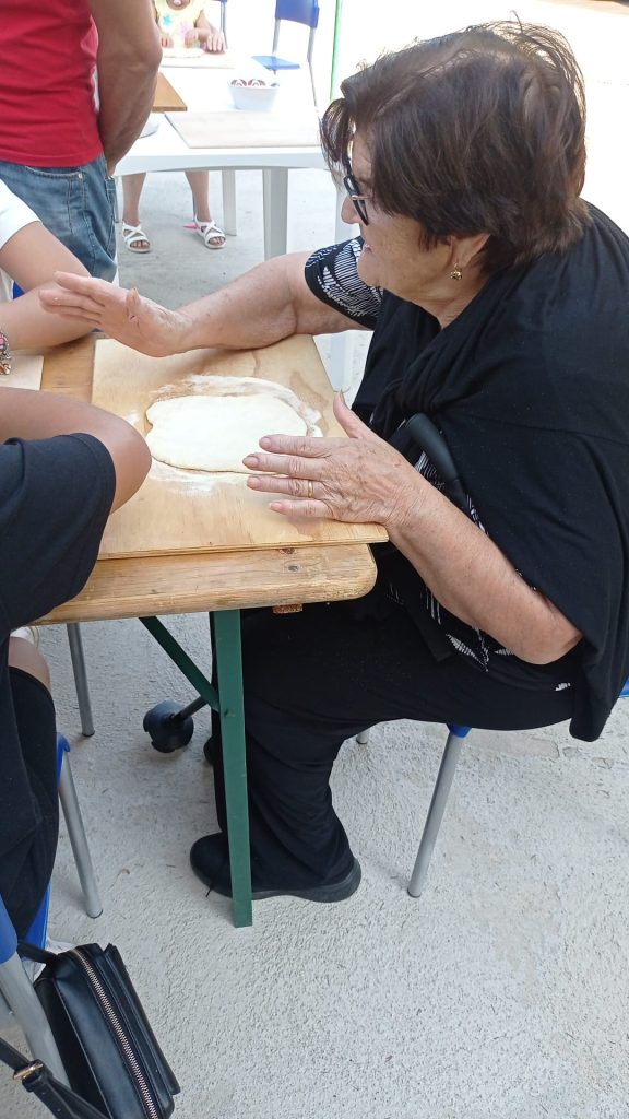 Successo per il primo laboratorio del progetto “Con le Mani in Pasta” 9 WhatsApp Image 2024 09 04 at 21.55.46 2