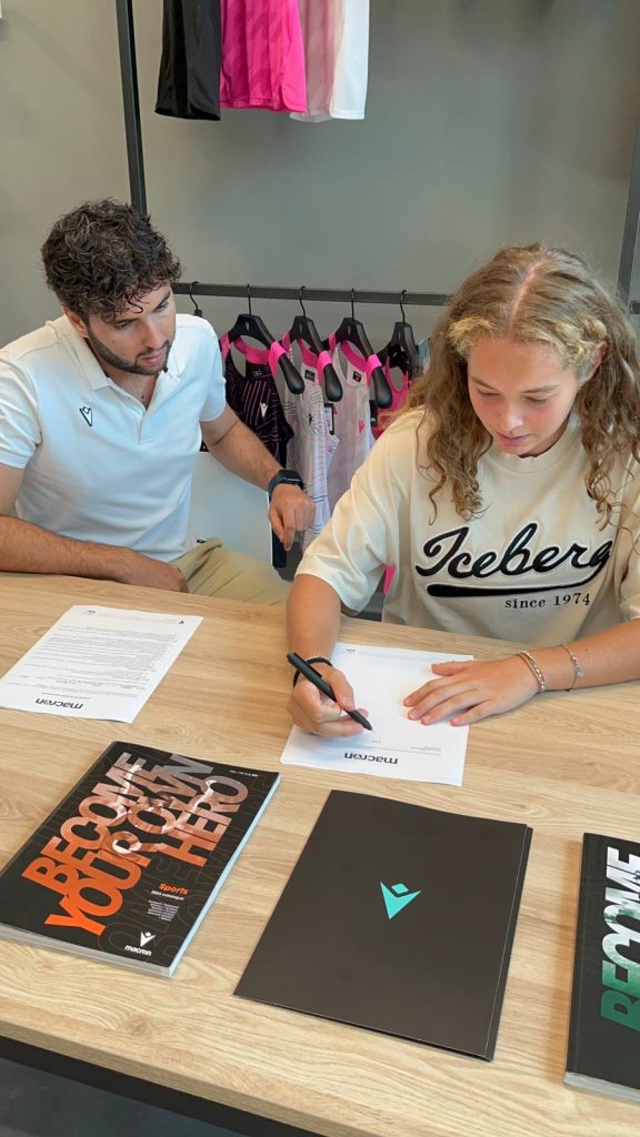 La tennista vastese Anna Tambelli firma un contratto di sponsorizzazione con Macron 2 tambelli macron 1