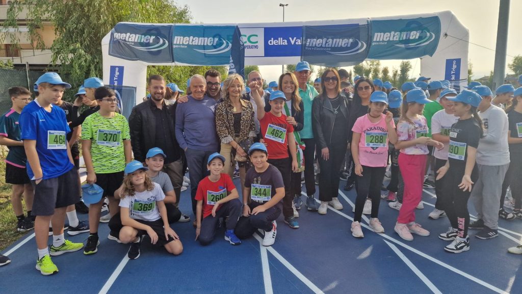 San Salvo inaugura la nuova pista di atletica "Pietro Mennea" con una gara giovanile di velocità 4 464594933 874182321567548 3216310820624334872 n