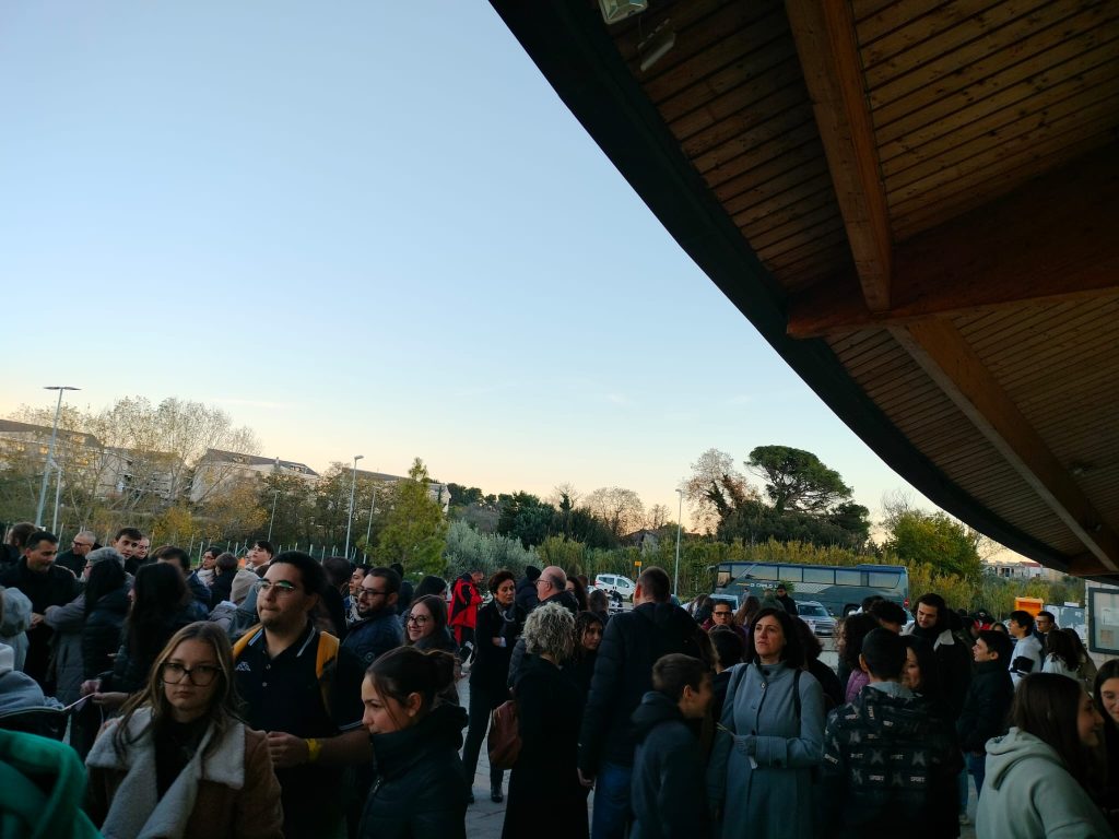 Giovani riuniti a Vasto per un pomeriggio di fede e condivisione 8 WhatsApp Image 2024 11 24 at 7.29.24 PM