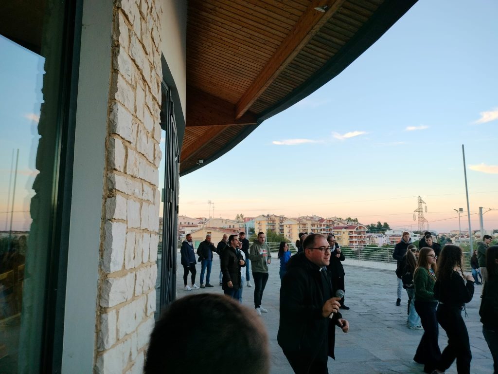 Giovani riuniti a Vasto per un pomeriggio di fede e condivisione 3 WhatsApp Image 2024 11 24 at 7.29.25 PM 1