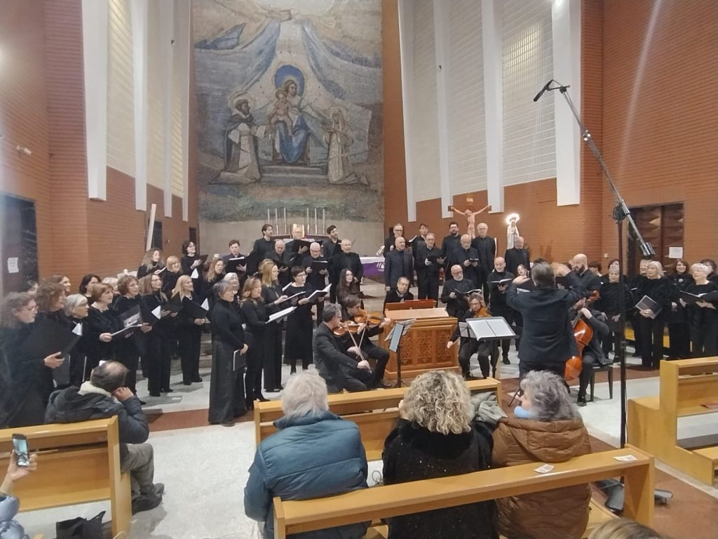 Tre cori e sei Magnificat inaugurano il Natale a Pescara 3 Immagine WhatsApp 2024 12 07 ore 20.41.37 01ef00a9