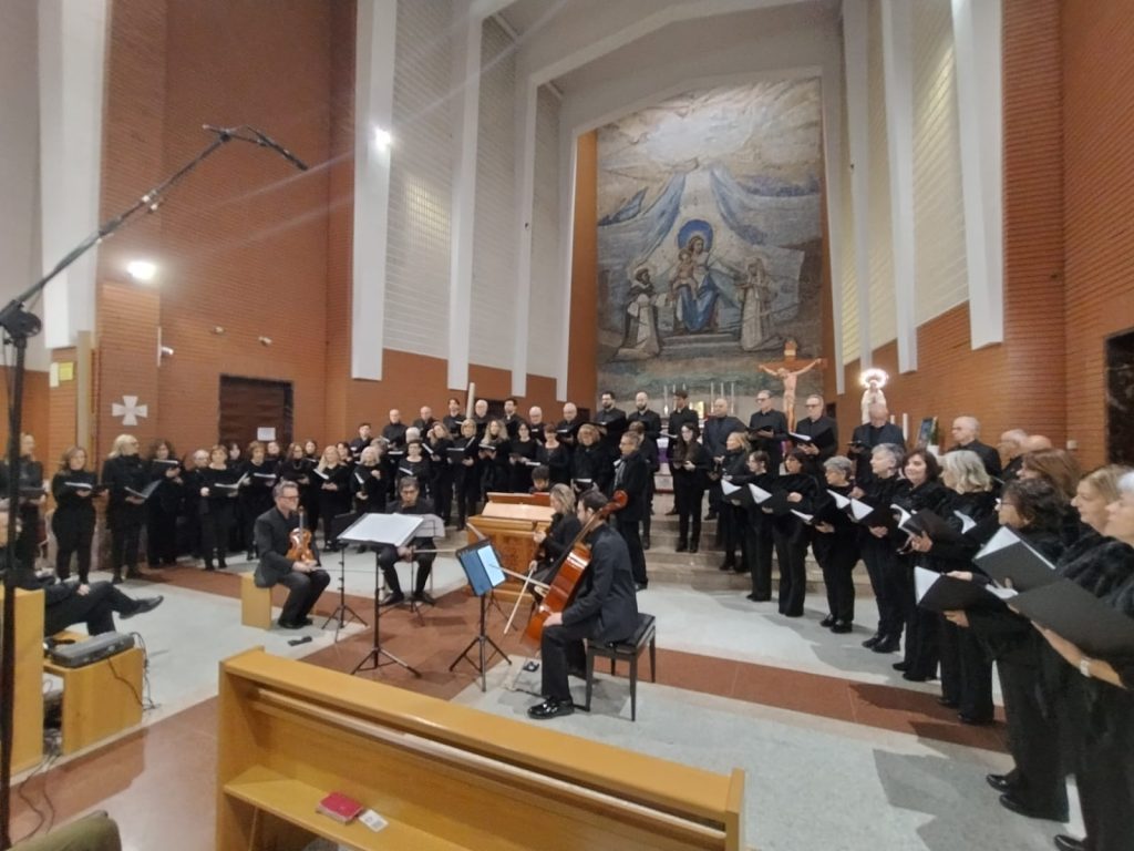 Tre cori e sei Magnificat inaugurano il Natale a Pescara 2 Immagine WhatsApp 2024 12 07 ore 20.41.47 c16e7d0a 1