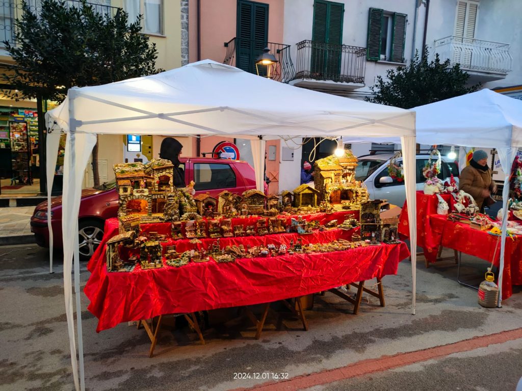 Gissi, successo per l'ottava edizione dei mercatini di Natale 17 WhatsApp Image 2024 12 03 at 12.45.19 PM 4