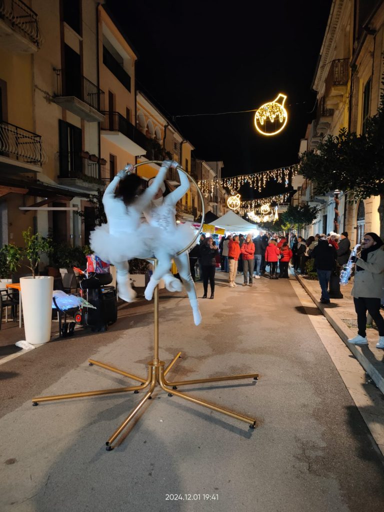 Gissi, successo per l'ottava edizione dei mercatini di Natale 2 WhatsApp Image 2024 12 03 at 12.45.23 PM