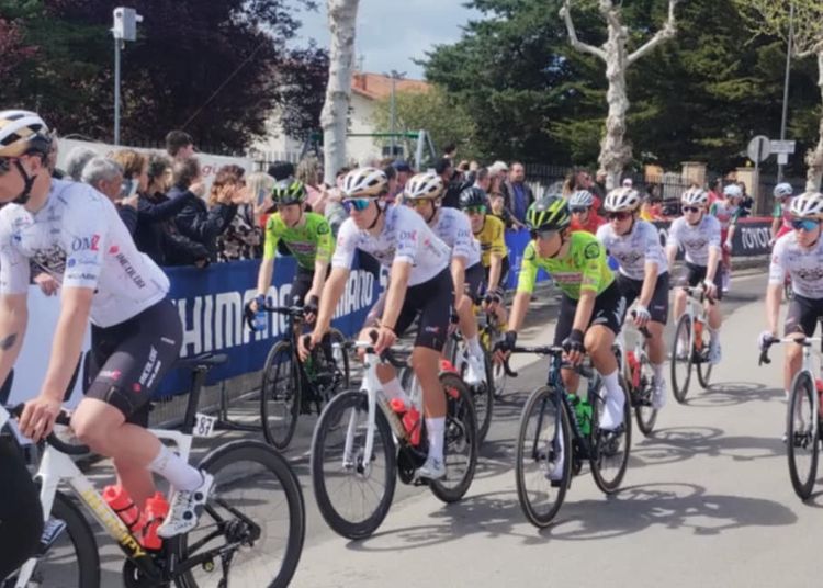 Giro d'Abruzzo 2025: partita la prima tappa Scerni-Crecchio 4 3 1