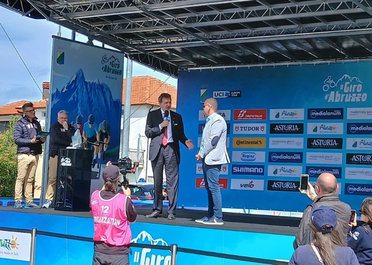 Giro d'Abruzzo 2025: partita la prima tappa Scerni-Crecchio 8 4 1