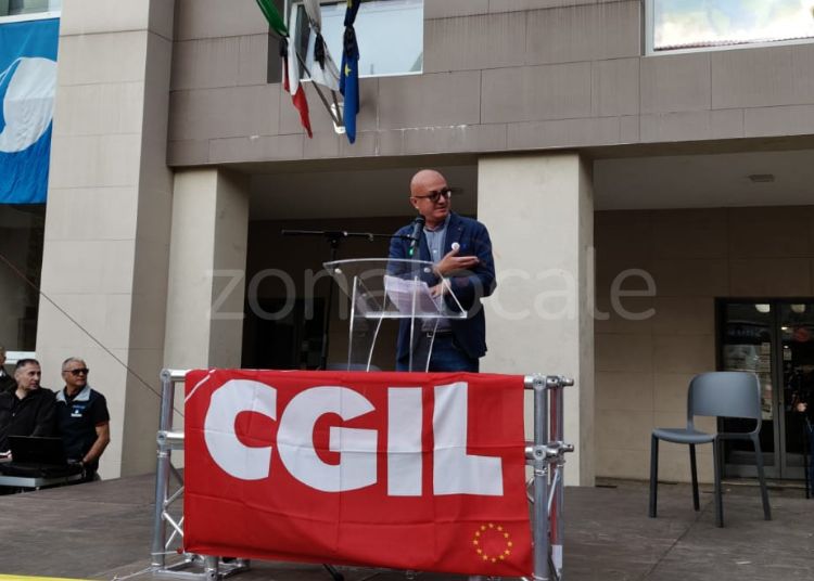 Landini a San Salvo: «Il lavoro va difeso. Basta precarietà, sfruttamento e silenzi» 8 12 4