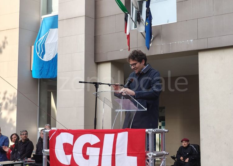 Landini a San Salvo: «Il lavoro va difeso. Basta precarietà, sfruttamento e silenzi» 10 14 1