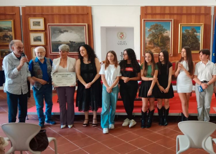 Vasto, torna “L’Ulisse dantesco” di Nicola D’Adamo: l'opera esposta a Palazzo D’Avalos 4 Untitled design 37