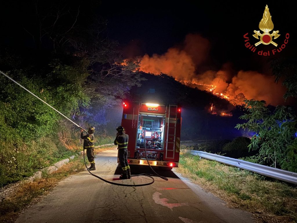 Incendio ad Agnone: distrutti oltre 85 ettari di vegetazione 2 IMG 1169 W